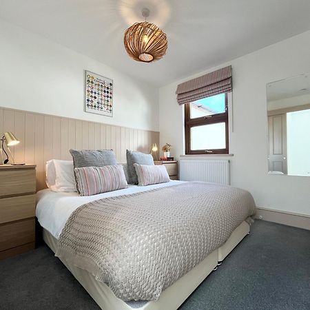 Mariner'S Cottage~Cozy Nook Close To The Sea Sleeps 4 펜젠스 외부 사진